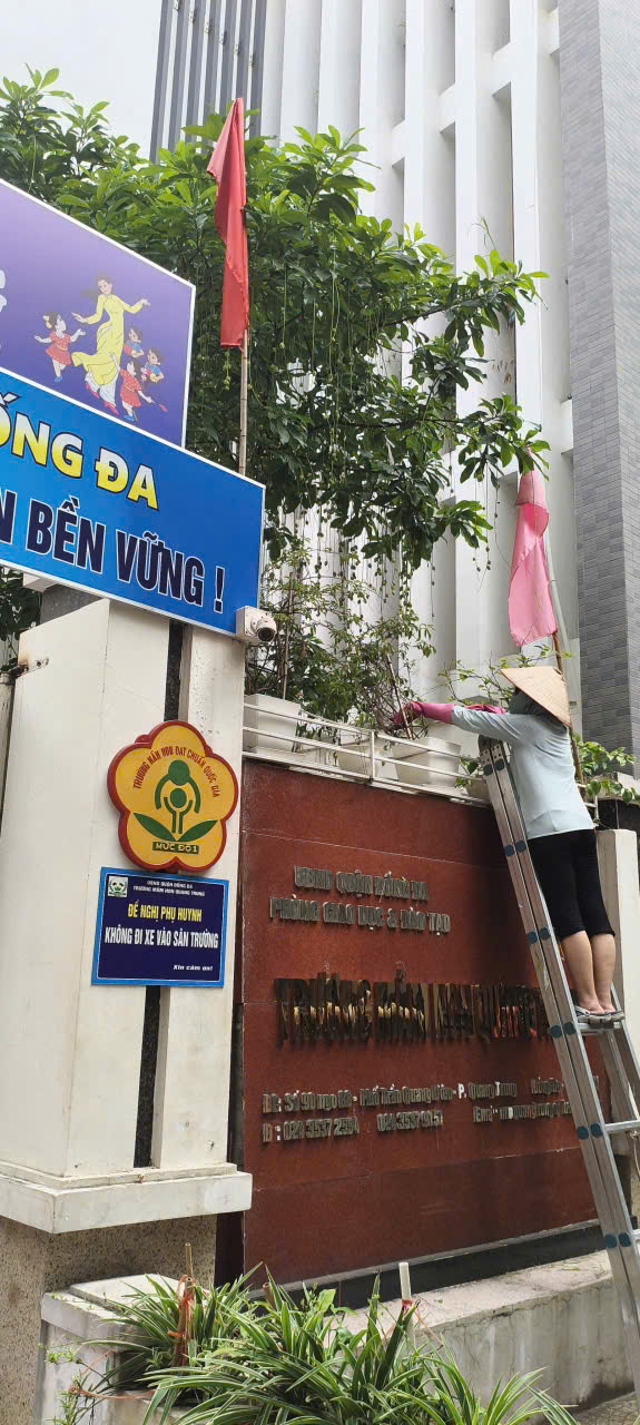 TRƯỜNG MẦM NON QUANG TRUNG  RA QUÂN TỔNG VỆ SINH MÔI TRƯỜNG