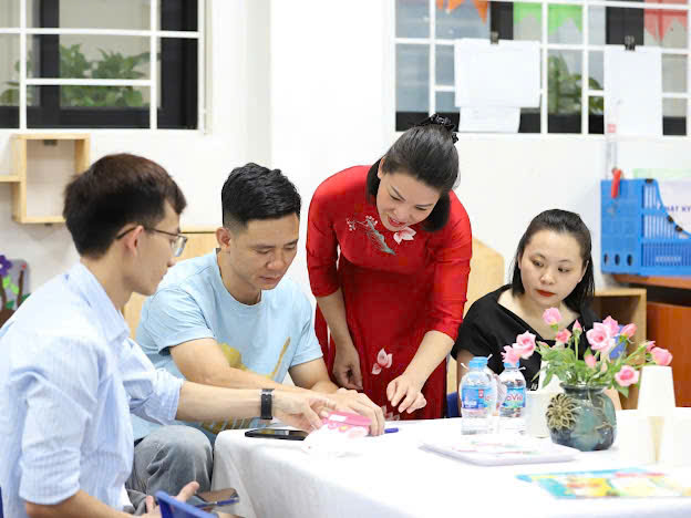 HÃY ĐỂ NHỮNG BUỔI HỌP CHA MẸ HỌC SINH TRỞ THÀNH NHỮNG CUỘC GẶP GỠ CỦA NIỀM VUI VÀ SẺ CHIA