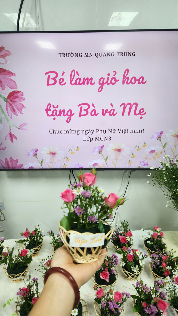 Giỏ hoa tặng mẹ